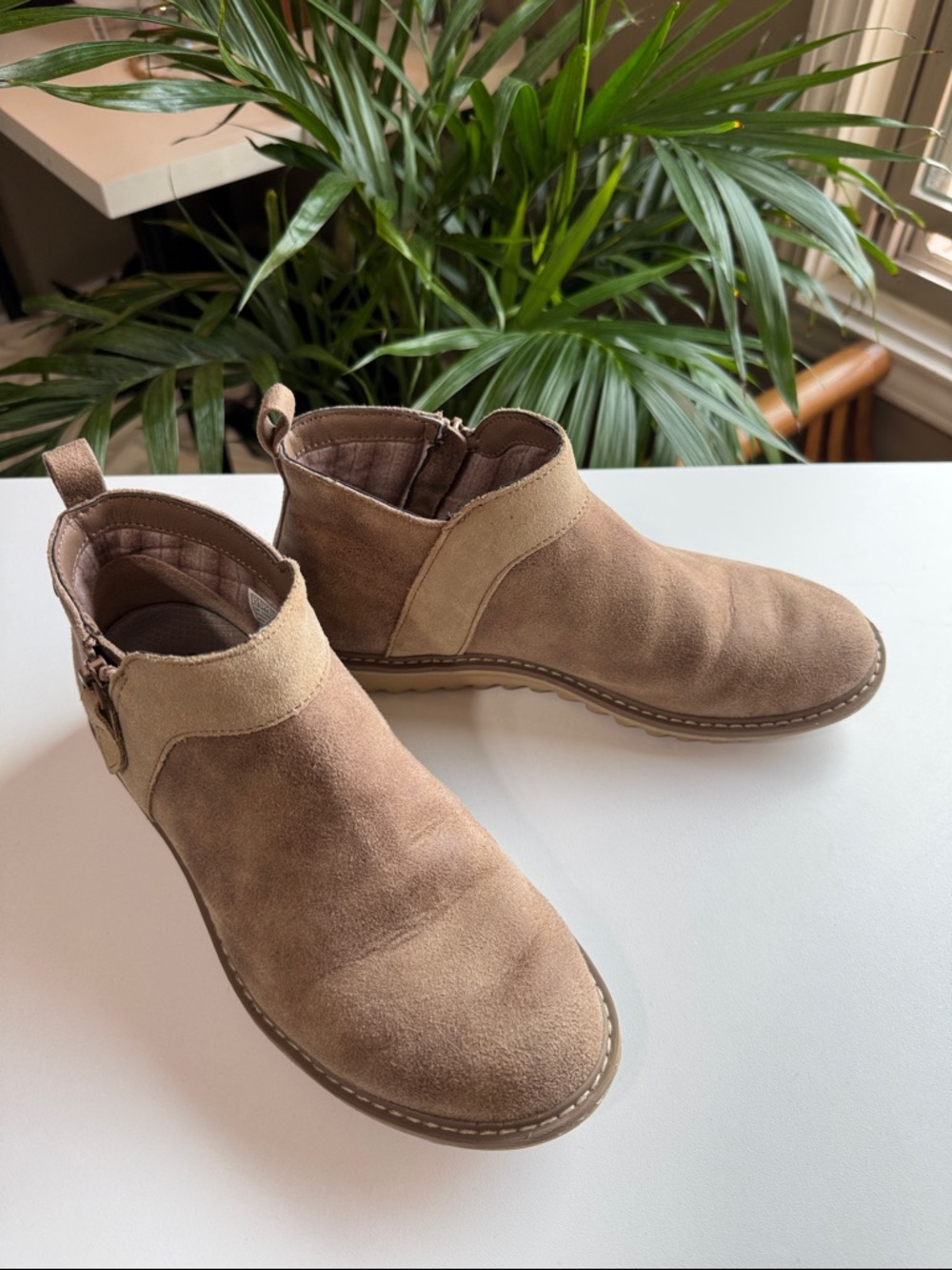 Skechers Arch Fit Air Cooled  Suede Ankle Booties Light Brown 7.5